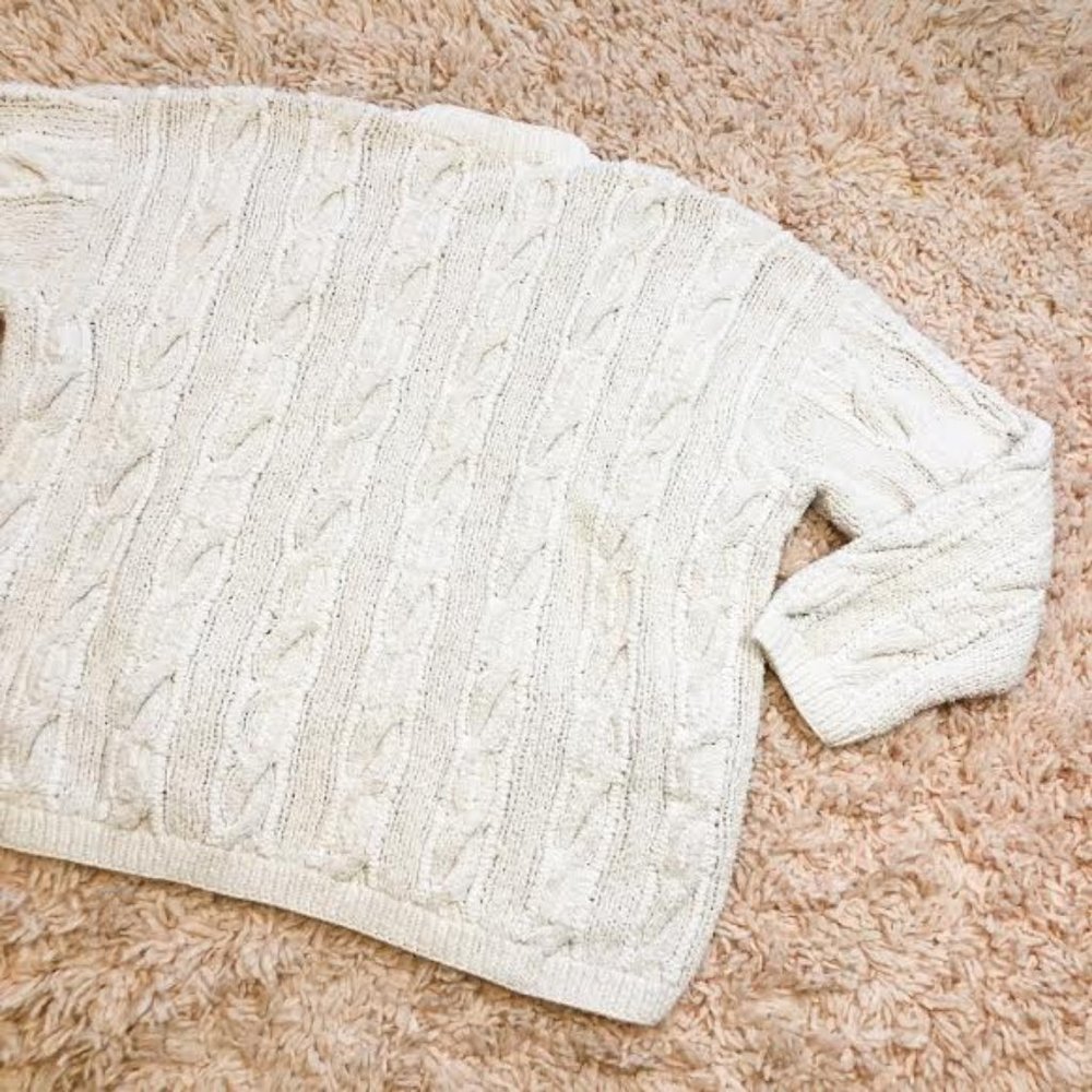 Vintage Vittadini White Knit Long-Sleeve Sweater - Picture 8 of 9